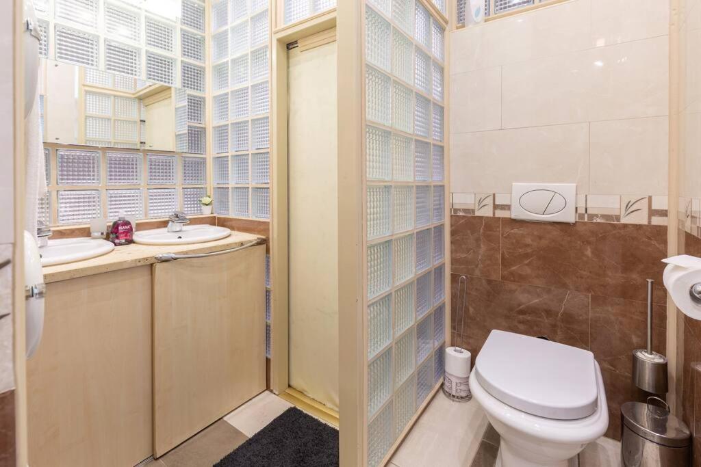 Stylish Central Budapest Apartment Buitenkant foto